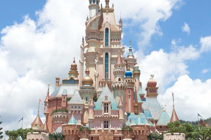 Билет в Hong Kong Disneyland с ранним входом и Premier Access — 2