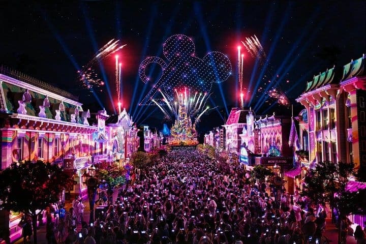 Билет в Hong Kong Disneyland с ранним входом и Premier Access