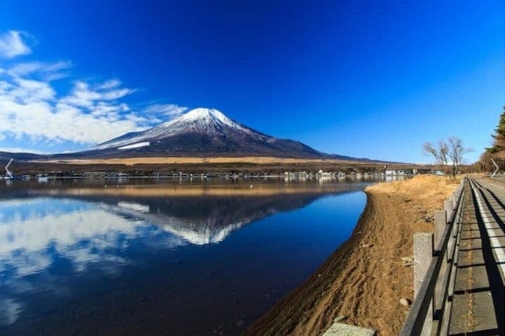 Индивидуальный тур к Фудзи: озеро Яманакако, Gotemba Premium Outlets и онсэн — 3