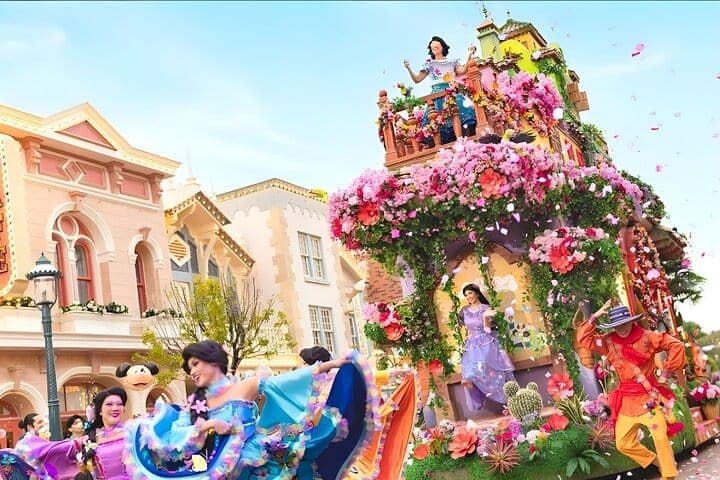 Билет на 1 день в Hong Kong Disneyland с трансфером из/в отель — 2