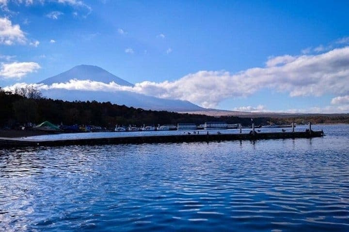 Индивидуальный тур к Фудзи: озеро Яманакако, Gotemba Premium Outlets и онсэн — 5